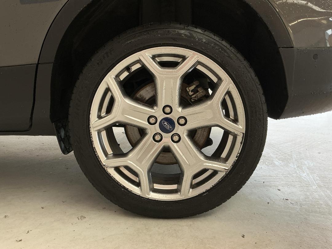 Photo '11' of Ford Escape