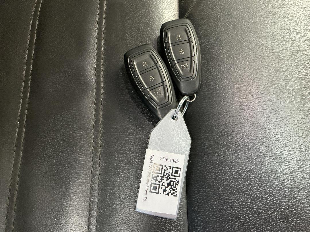 Photo '22' of Ford Escape