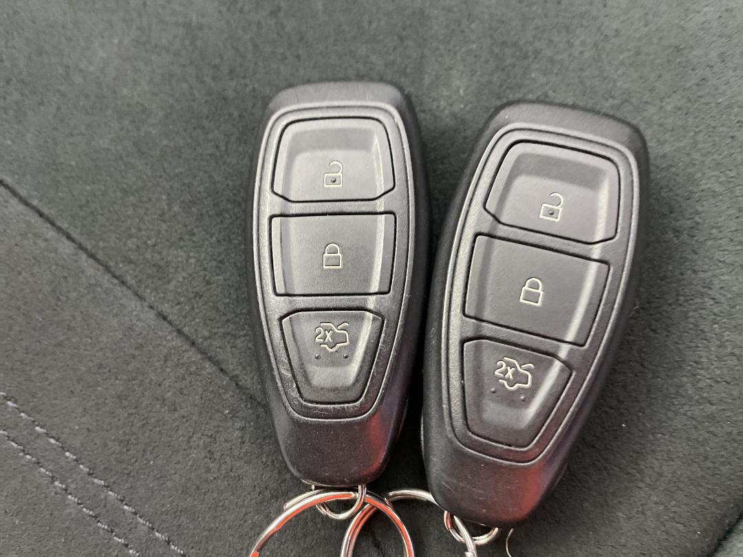 Photo '22' of Ford Escape