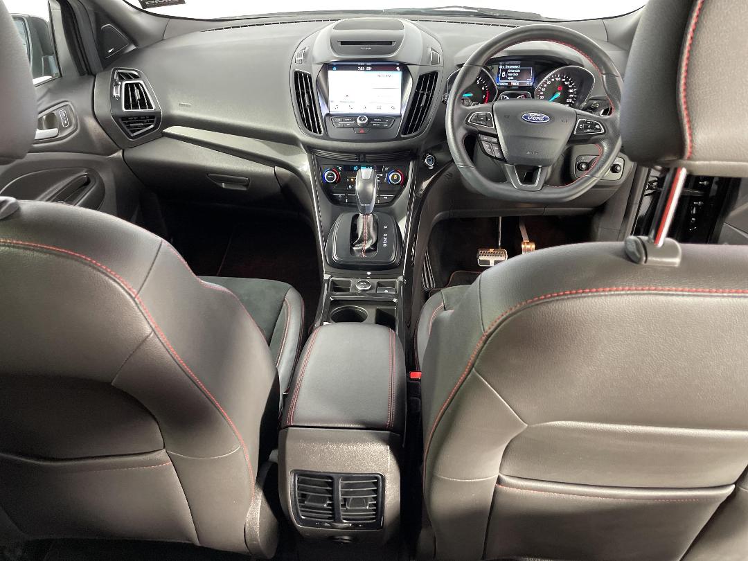 Photo '18' of Ford Escape