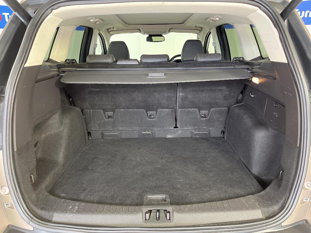 Photo '14' of Ford Escape