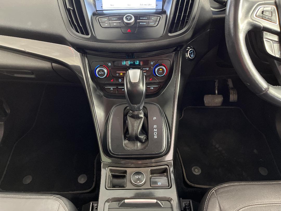 Photo '18' of Ford Escape