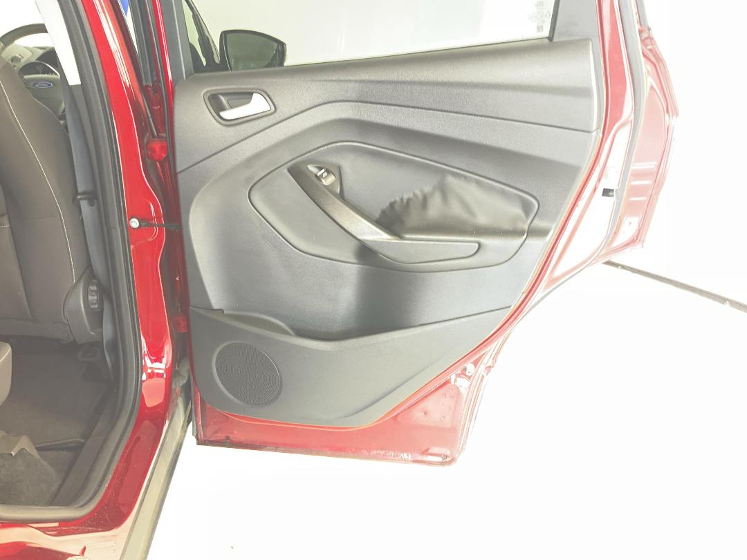 Photo '19' of Ford Escape Photo '19' of Ford Escape