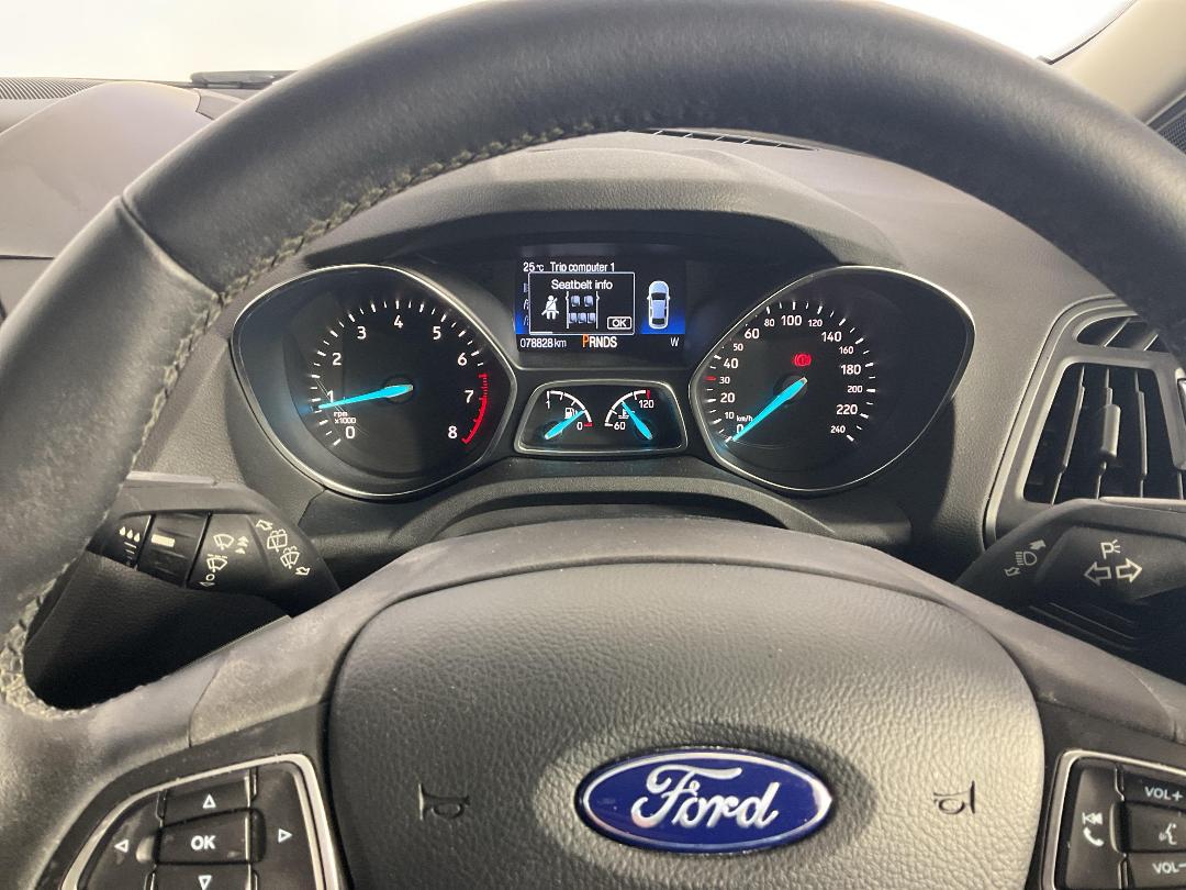 Photo '21' of Ford Escape Photo '21' of Ford Escape