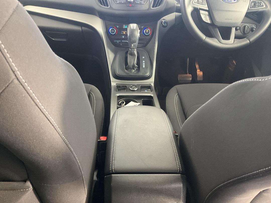 Photo '18' of Ford Escape Photo '18' of Ford Escape