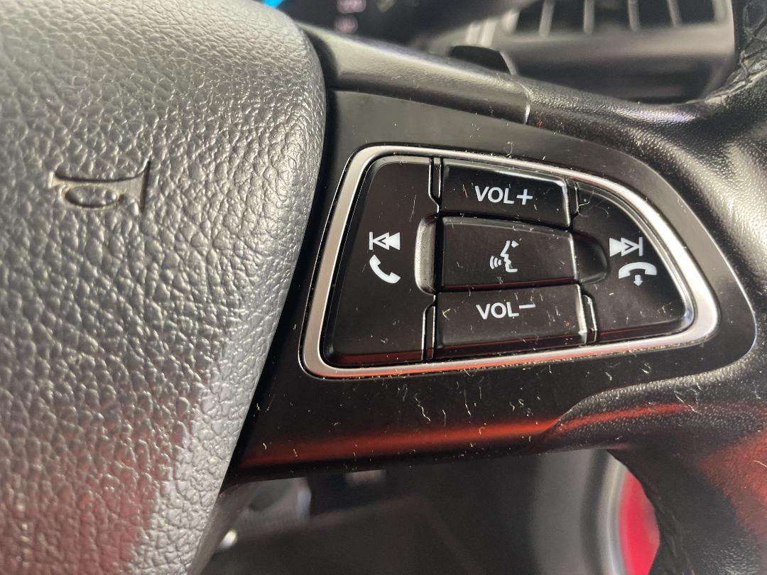 Photo '24' of Ford Escape Photo '24' of Ford Escape