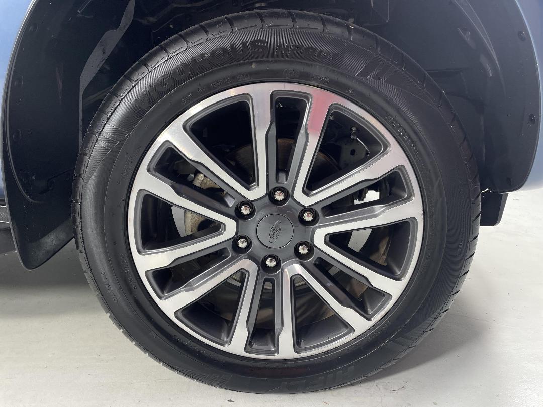 Photo '9' of Ford Everest Photo '9' of Ford Everest