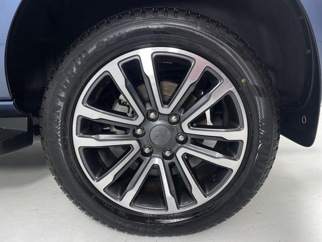 Photo '11' of Ford Everest Photo '11' of Ford Everest