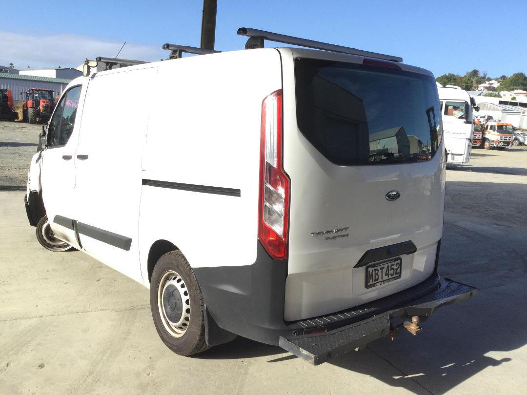 Photo '5' of Ford Transit Custom SWB LOW Roof