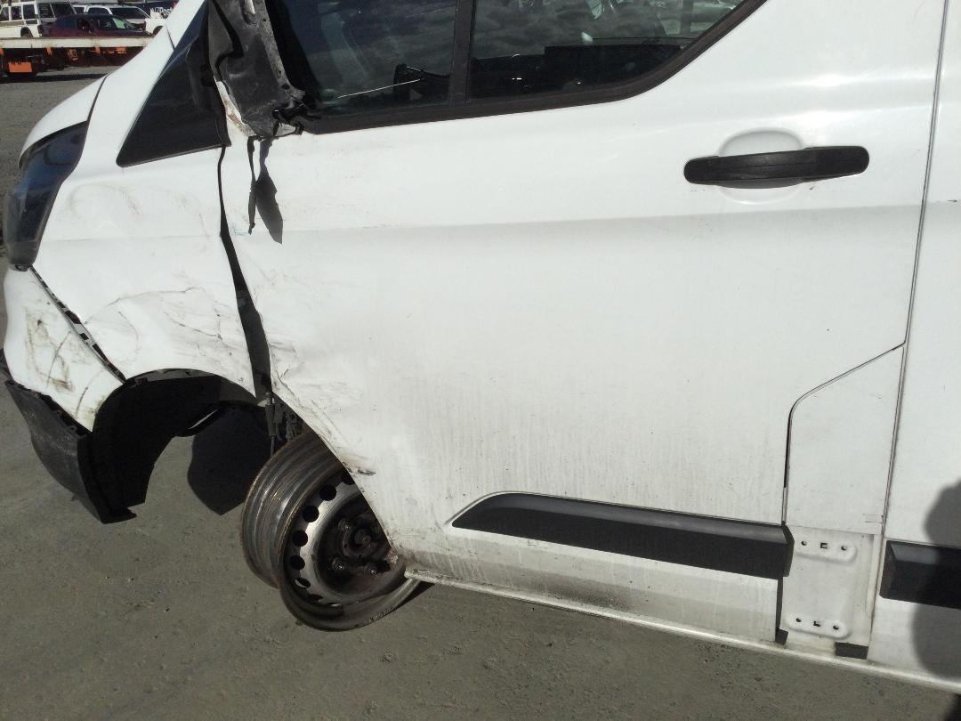 Photo '10' of Ford Transit Custom SWB LOW Roof