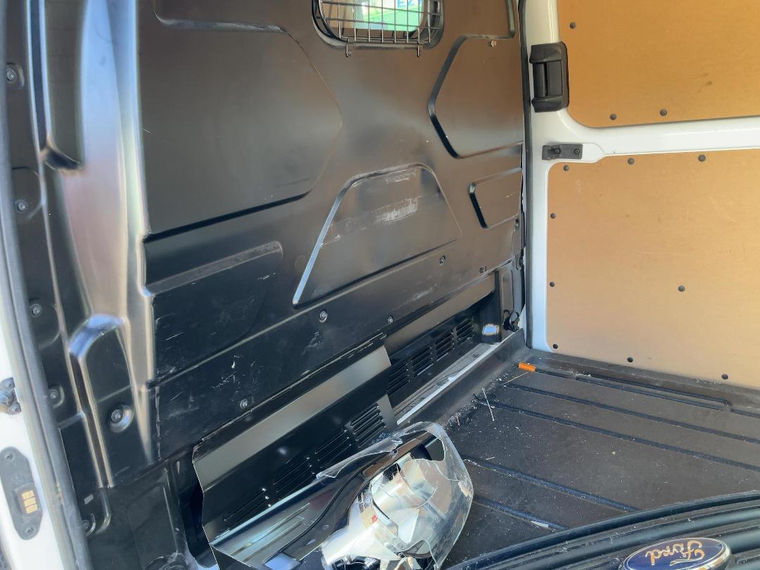 Photo '16' of Ford Transit Custom SWB LOW Roof