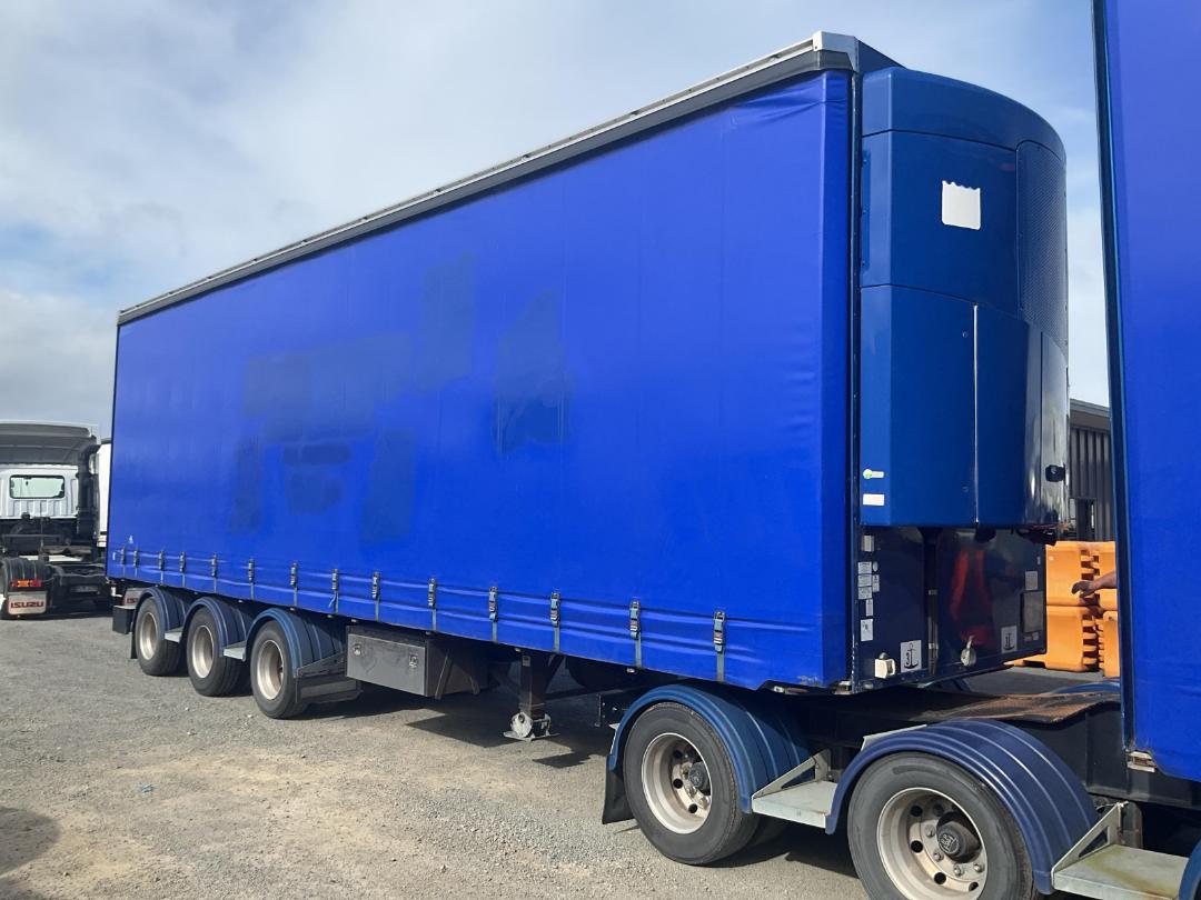 Photo '16' of FREIGHTER CURTAINSIDER 3 AXLE CURTAINSIDER Curtain/Chiller B-Train Photo '16' of FREIGHTER CURTAINSIDER 3 AXLE CURTAINSIDER Curtain/Chiller B-Train