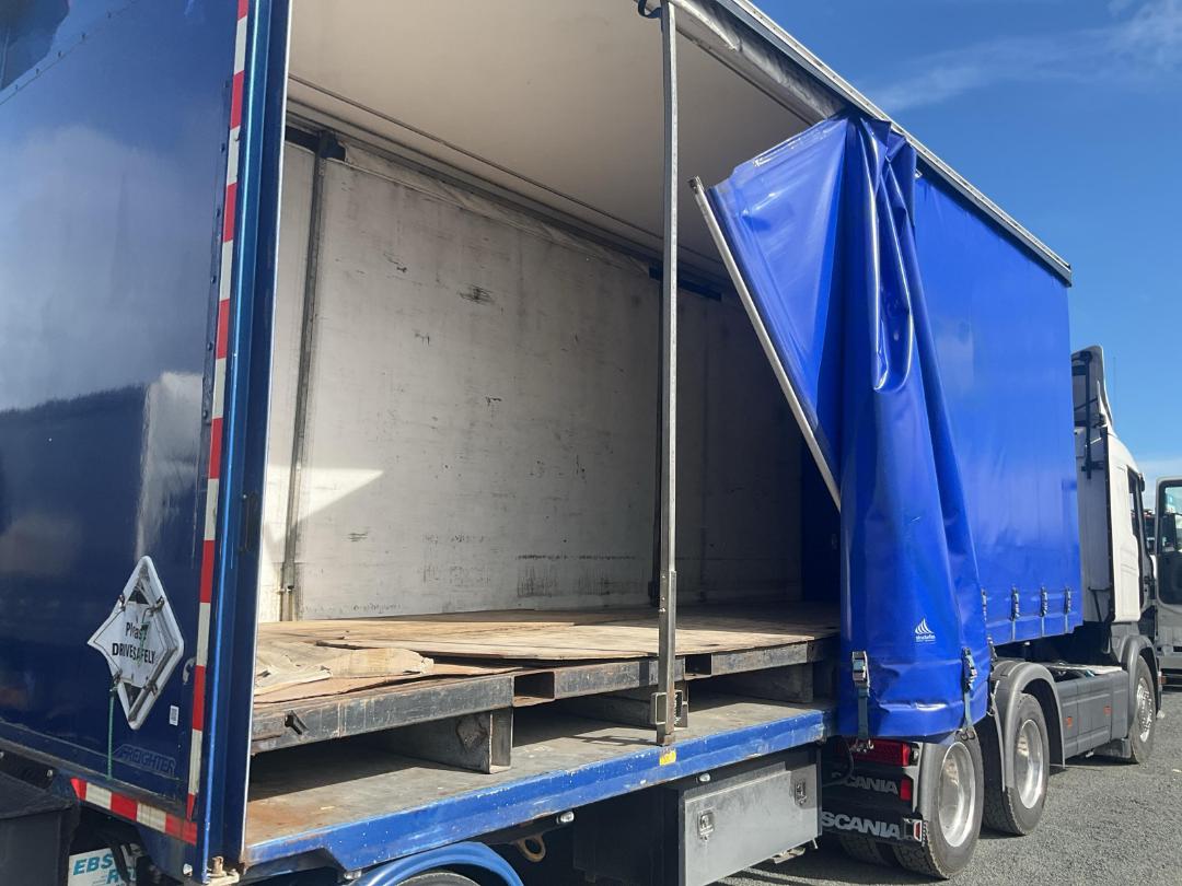 Photo '21' of FREIGHTER CURTAINSIDER 3 AXLE CURTAINSIDER Curtain/Chiller B-Train Photo '21' of FREIGHTER CURTAINSIDER 3 AXLE CURTAINSIDER Curtain/Chiller B-Train