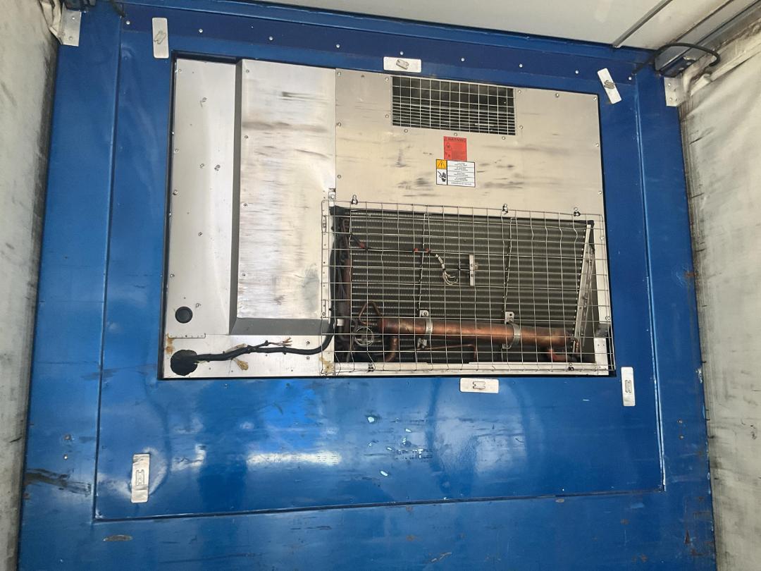 Photo '33' of FREIGHTER CURTAINSIDER 3 AXLE CURTAINSIDER Curtain/Chiller B-Train Photo '33' of FREIGHTER CURTAINSIDER 3 AXLE CURTAINSIDER Curtain/Chiller B-Train