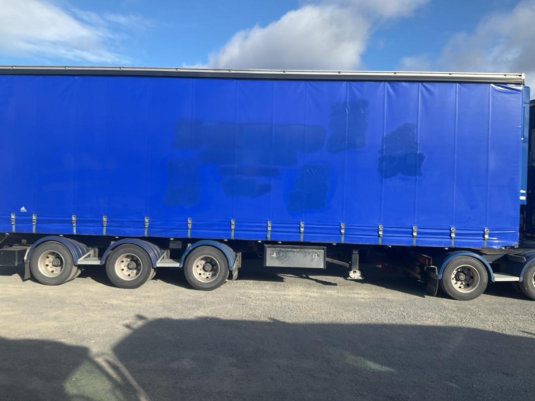 Photo '3' of FREIGHTER CURTAINSIDER 3 AXLE SEMI TRAILER Curtain/Chiller B-Train Photo '3' of FREIGHTER CURTAINSIDER 3 AXLE SEMI TRAILER Curtain/Chiller B-Train