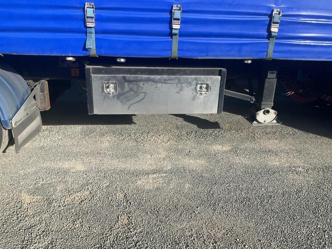 Photo '16' of FREIGHTER CURTAINSIDER 3 AXLE SEMI TRAILER Curtain/Chiller B-Train Photo '16' of FREIGHTER CURTAINSIDER 3 AXLE SEMI TRAILER Curtain/Chiller B-Train
