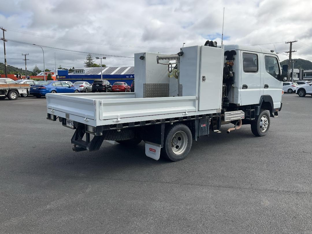 Photo '4' of Fuso Canter 716-4WD Dcab FGB71ER6Wfac Flat Deck Crane