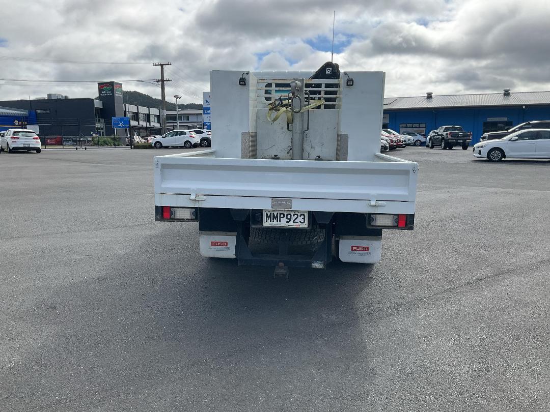 Photo '5' of Fuso Canter 716-4WD Dcab FGB71ER6Wfac Flat Deck Crane