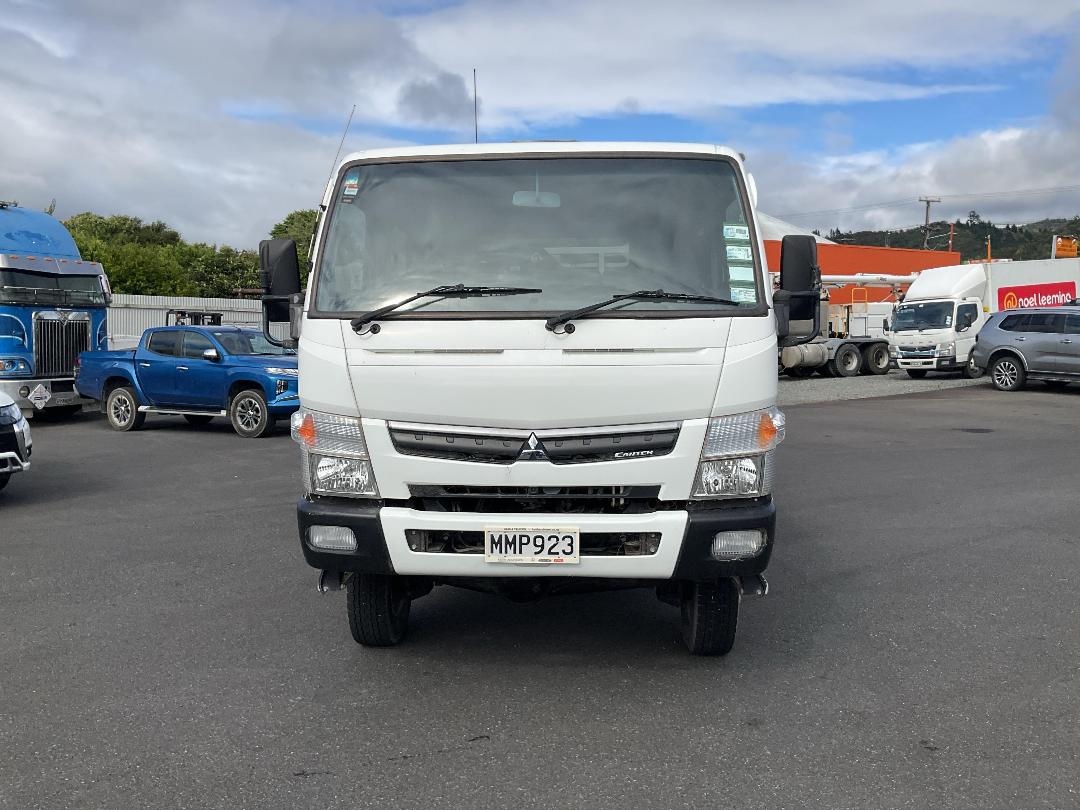 Photo '10' of Fuso Canter 716-4WD Dcab FGB71ER6Wfac Flat Deck Crane