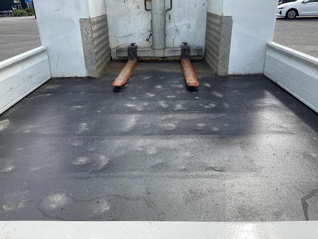 Photo '24' of Fuso Canter 716-4WD Dcab FGB71ER6Wfac Flat Deck Crane