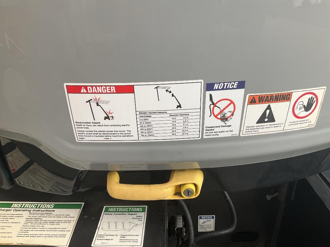 Photo '23' of Genie Z-33/18 Knuckleboom/Boomlift