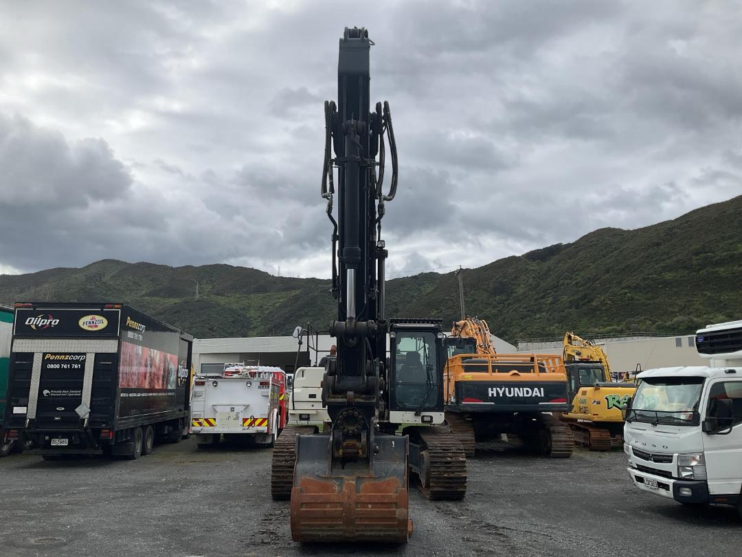 Photo '10' of HiDROMEK HMK300LC-3 Excavator