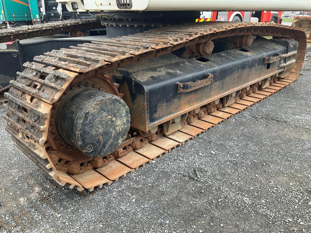 Photo '16' of HiDROMEK HMK300LC-3 Excavator