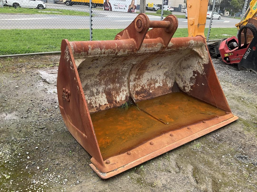 Photo '19' of HiDROMEK HMK300LC-3 Excavator