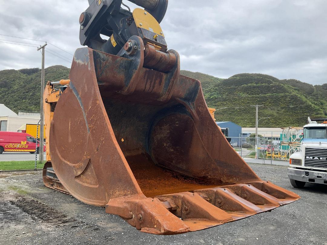 Photo '21' of HiDROMEK HMK300LC-3 Excavator