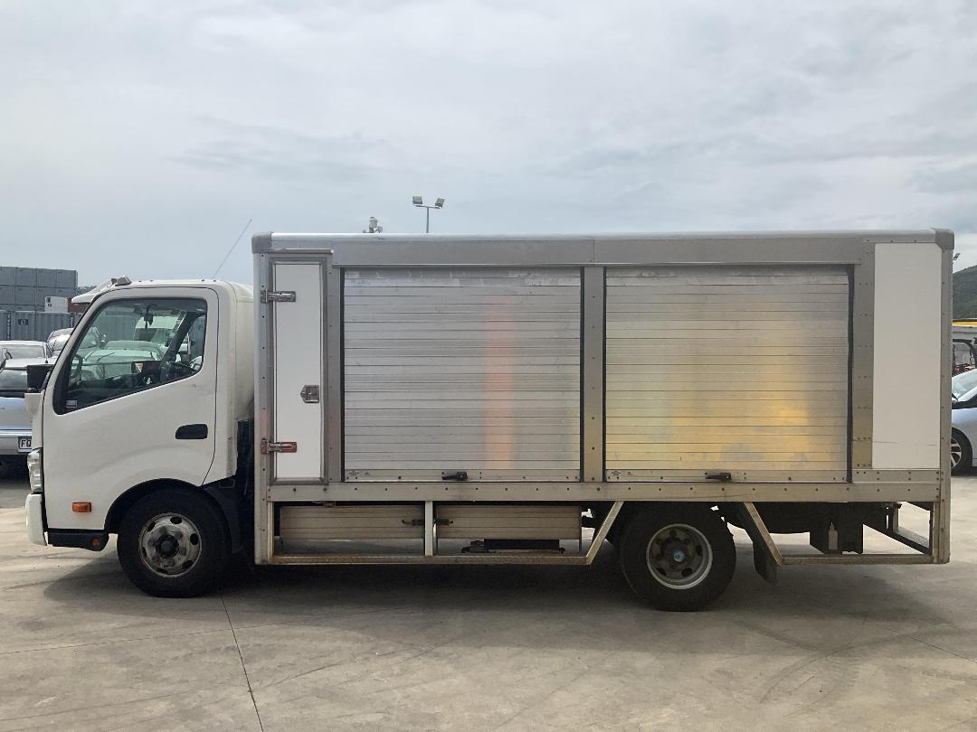 Photo '10' of Hino 300 XZU710R Box Body