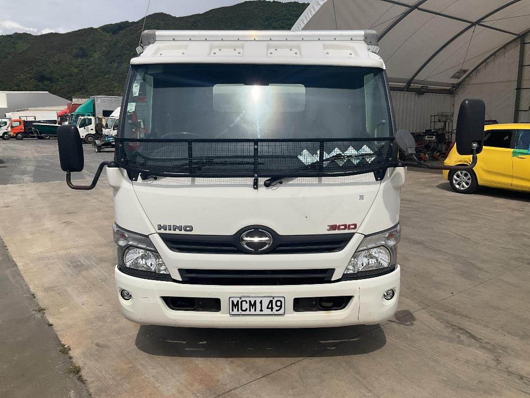 Photo '12' of Hino 300 XZU710R Box Body