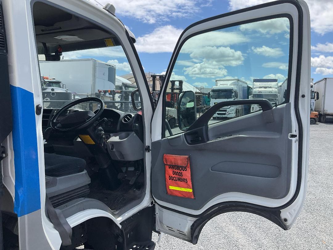 Photo '11' of Hino 300 XJC720R Flat Deck