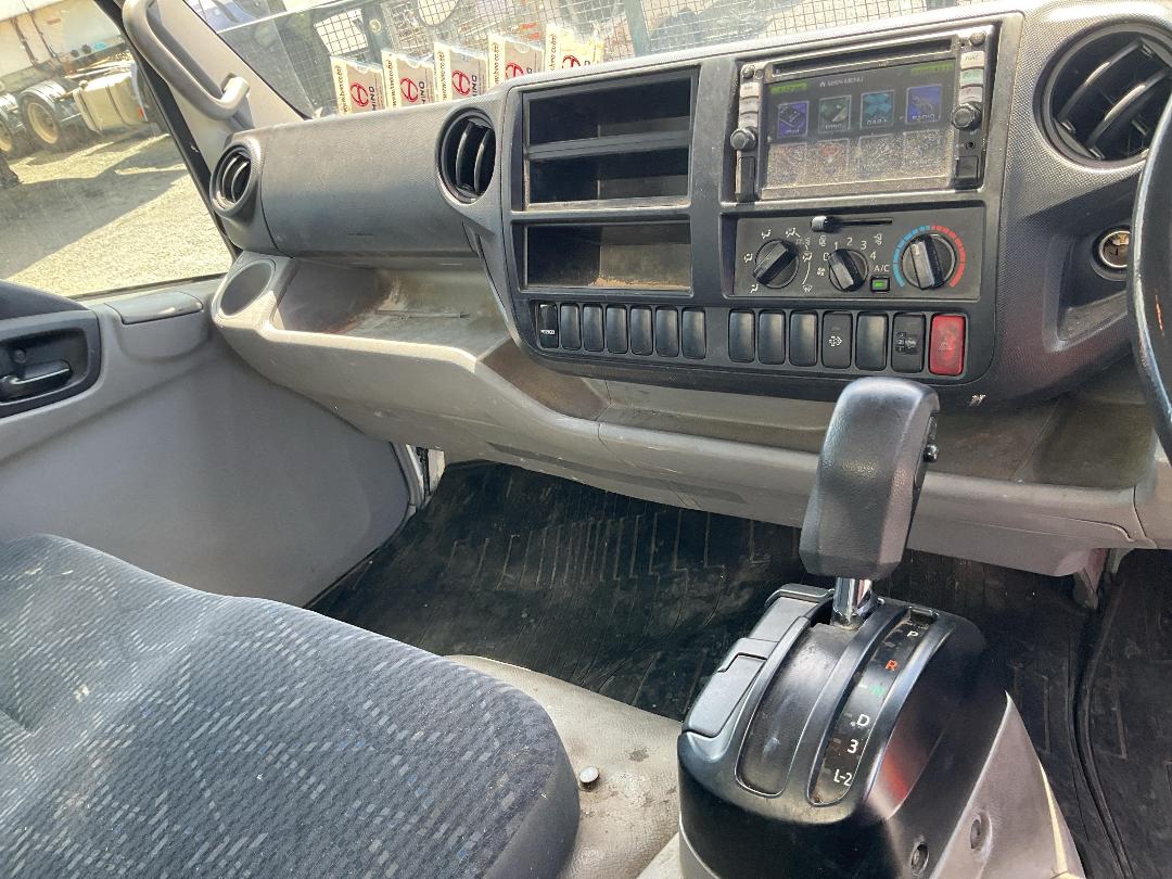 Photo '17' of Hino 300 XJC720R Flat Deck