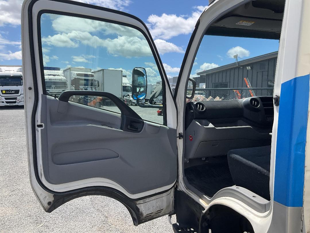 Photo '20' of Hino 300 XJC720R Flat Deck