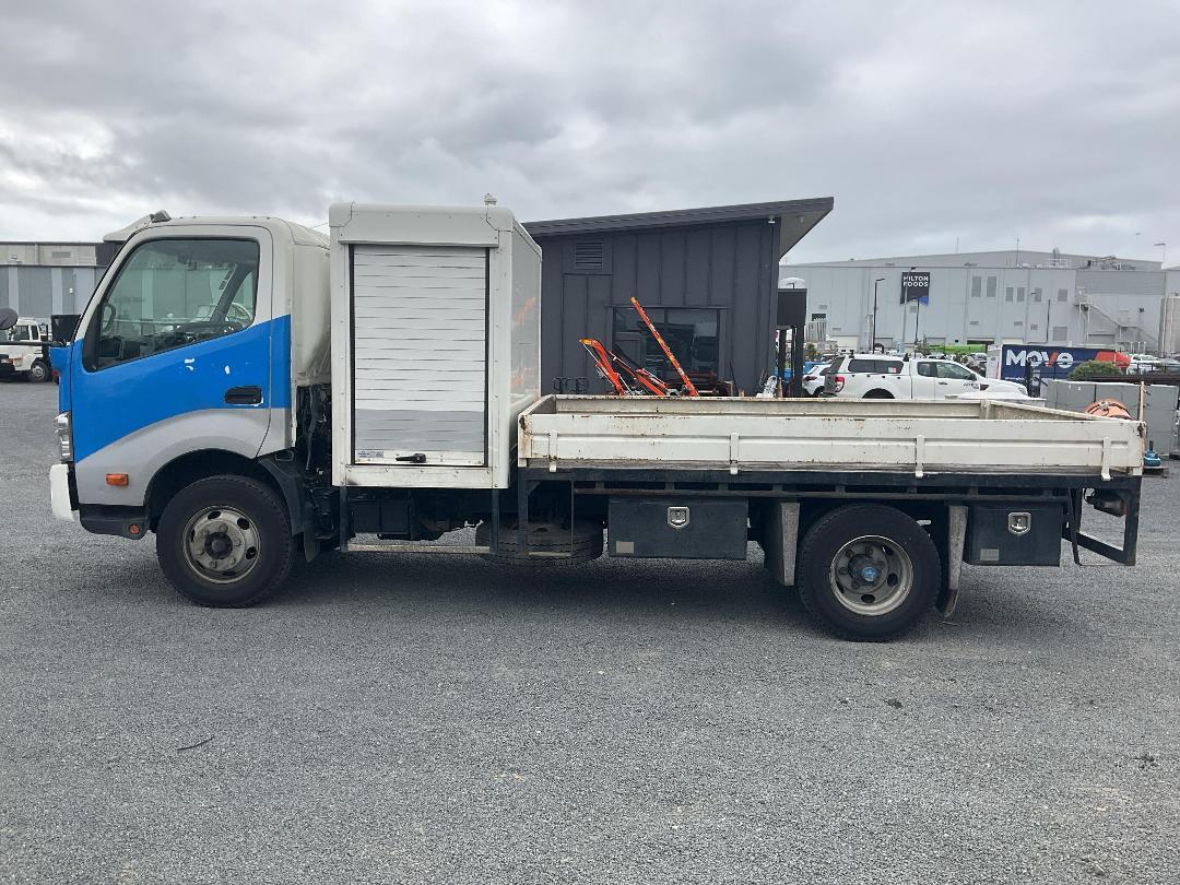 Photo '7' of Hino 300 XJC720R Flat Deck