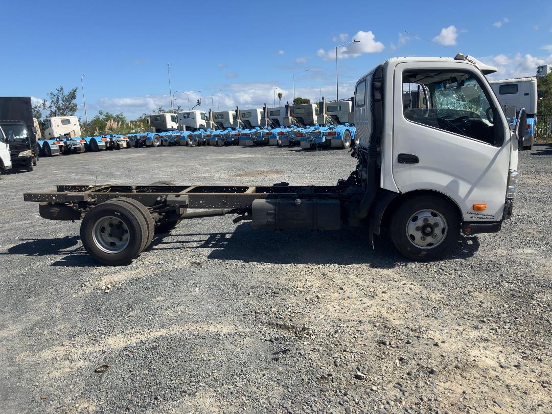Photo '3' of Hino 300 XZU710R Box Body