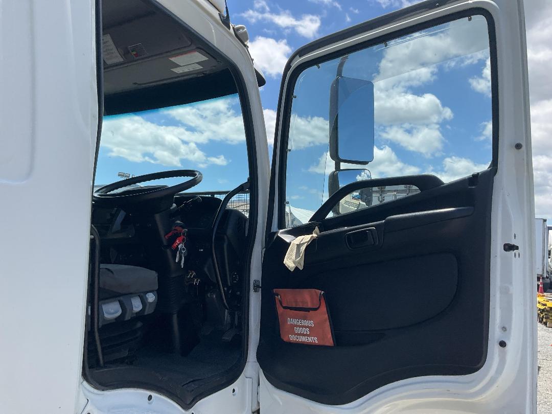 Photo '11' of Hino 500 FM1AW1G-RHU Curtainsider