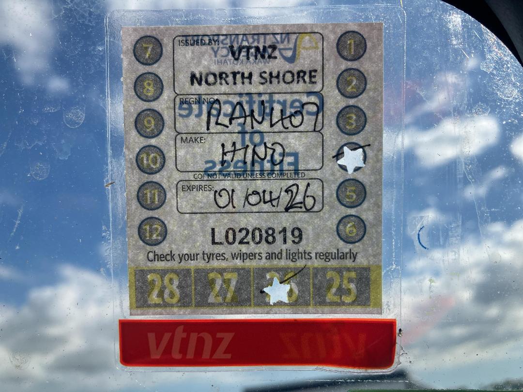 Photo '31' of Hino Dutro Flat Deck