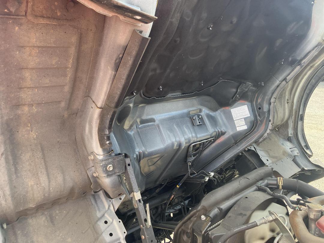 Photo '27' of Hino Dutro Flat Deck