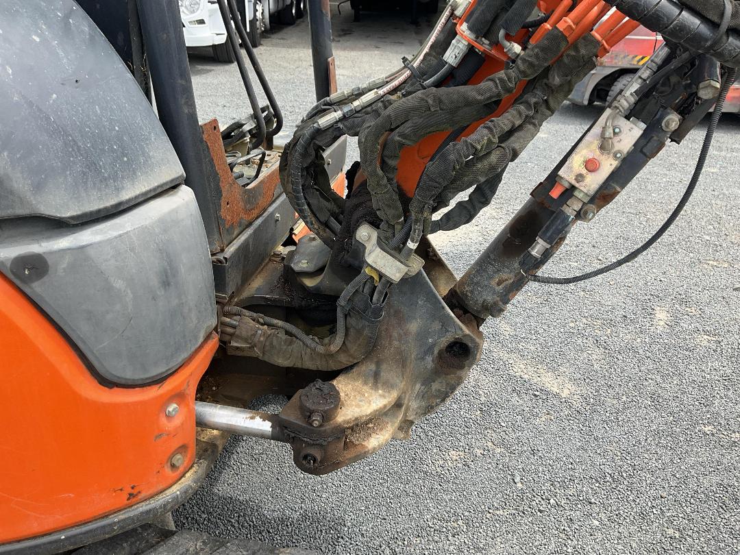 Photo '20' of Hitachi ZX33U-5A Excavator