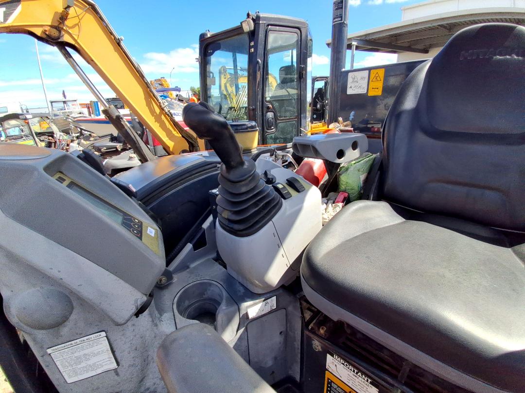 Photo '14' of Hitachi ZX33U-5A Excavator