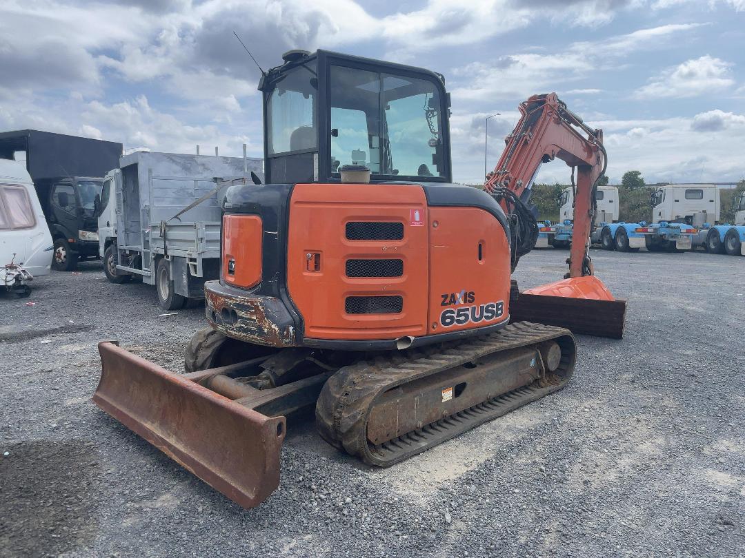 Photo '4' of Hitachi ZX65USB-5A Excavator