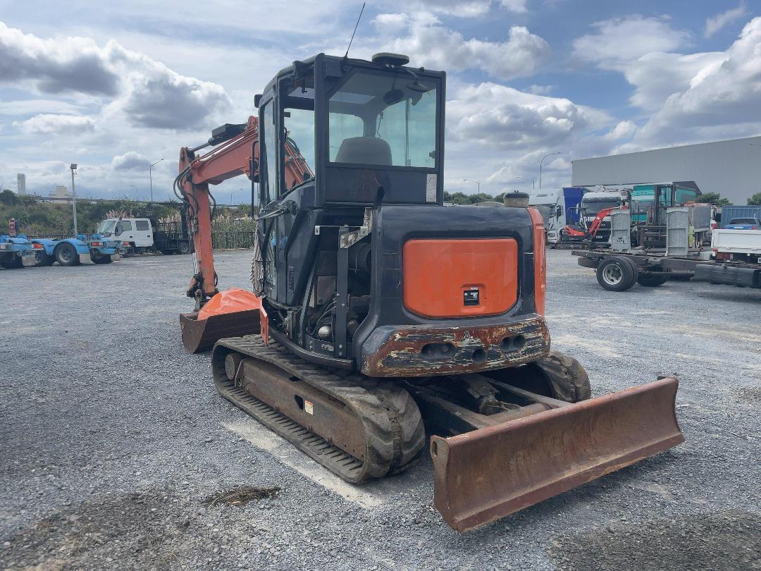 Photo '5' of Hitachi ZX65USB-5A Excavator