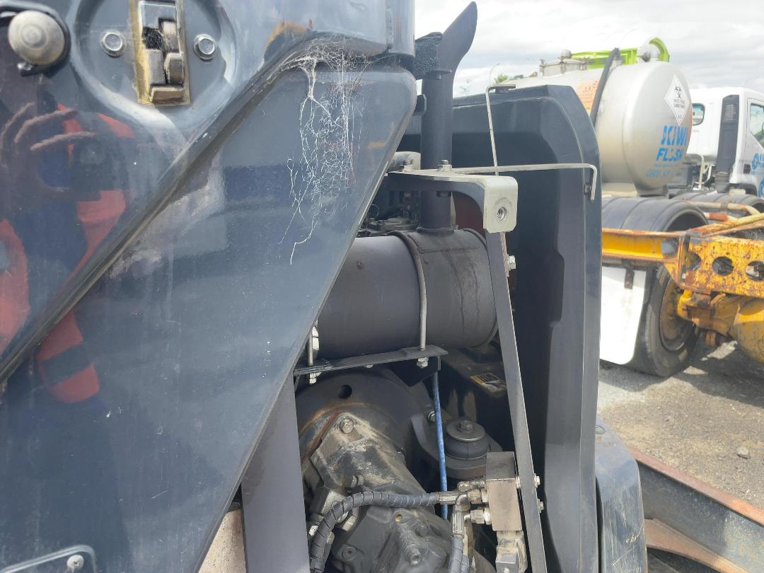 Photo '14' of Hitachi ZX65USB-5A Excavator