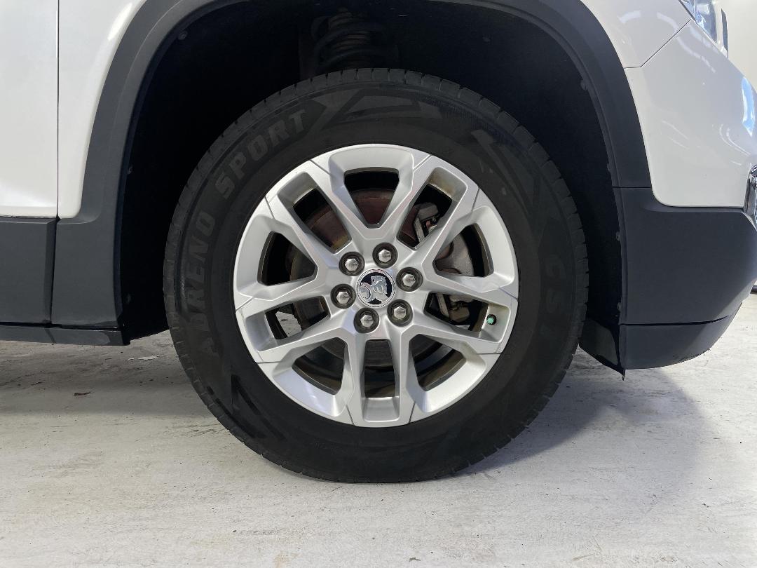 Photo '9' of Holden Acadia