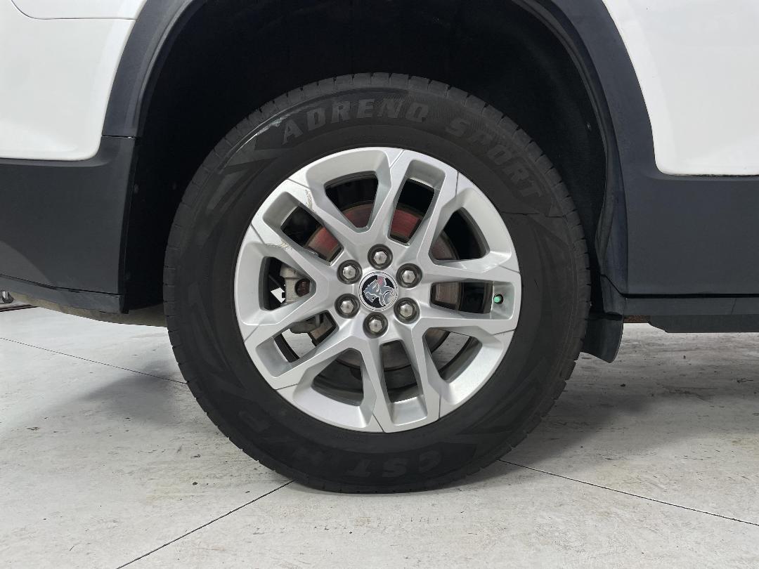 Photo '12' of Holden Acadia