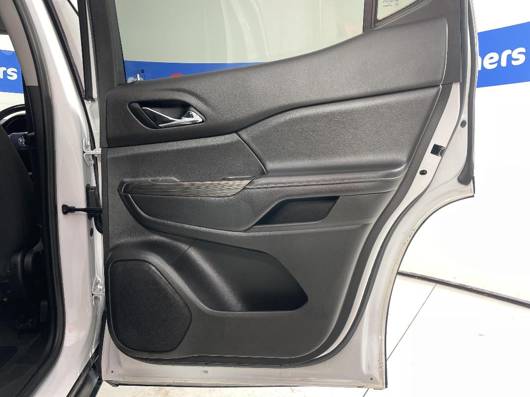 Photo '19' of Holden Acadia