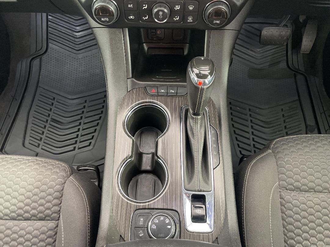 Photo '18' of Holden Acadia