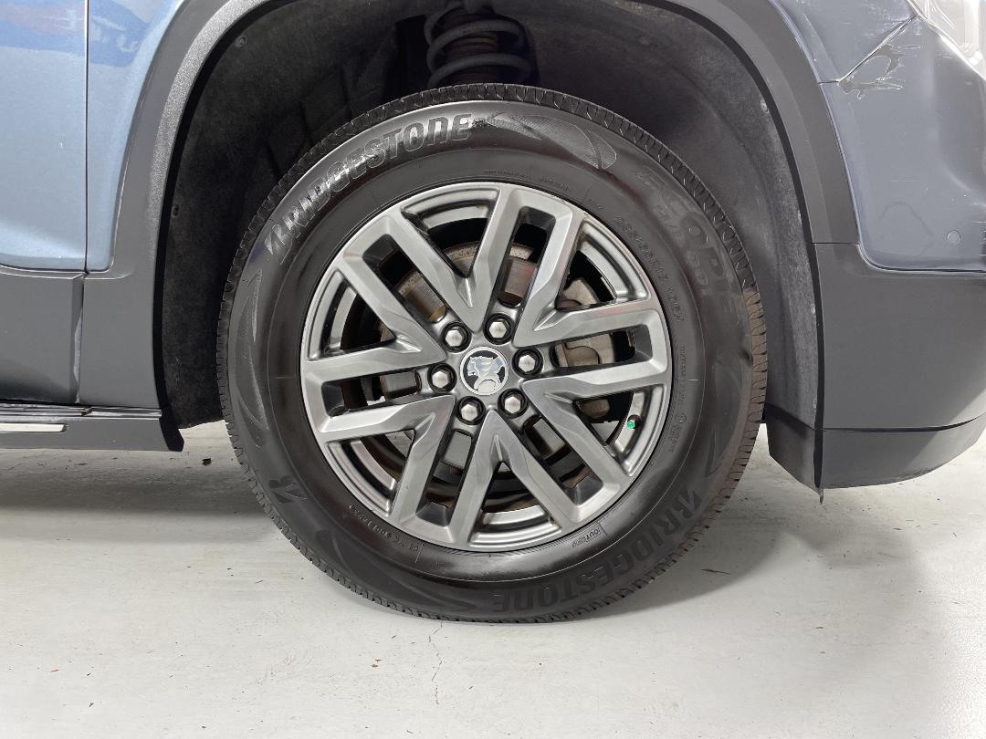 Photo '9' of Holden Acadia Photo '9' of Holden Acadia