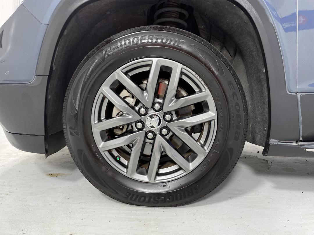 Photo '10' of Holden Acadia Photo '10' of Holden Acadia